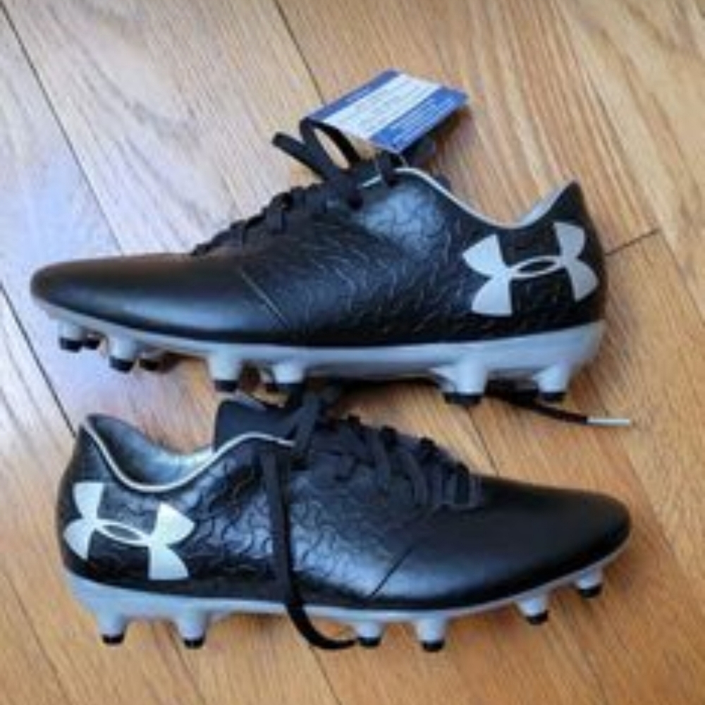 Under Armour Magnetico Cleats Size 5.5Y